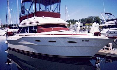 Sea Ray Commandbridge 30 - "Miss Molly"